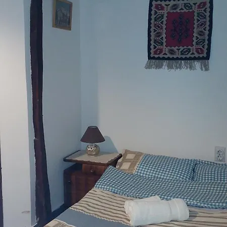 Golemi Kamik Vlasi 4 *