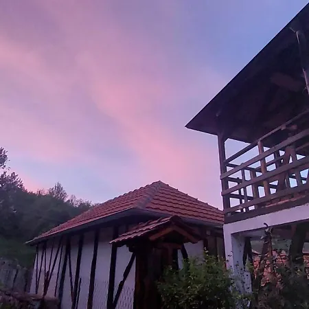 Golemi Kamik Vlasi 4 דירה *