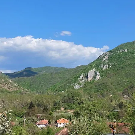 Golemi Kamik Vlasi 4 *