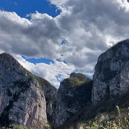 Golemi Kamik Vlasi 4 Apartmán *