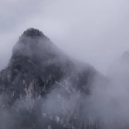 Golemi Kamik Vlasi 4 פירוט