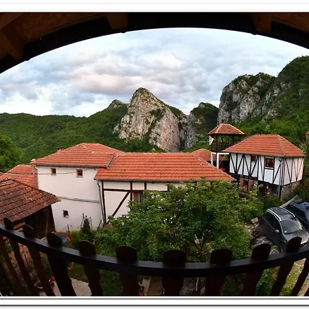 Golemi Kamik Vlasi 4 Apartment Pirot