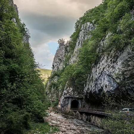 Golemi Kamik Vlasi 4 Apartmán Pirot