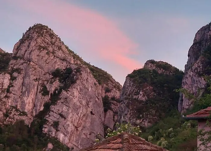 Golemi Kamik Vlasi 4 *