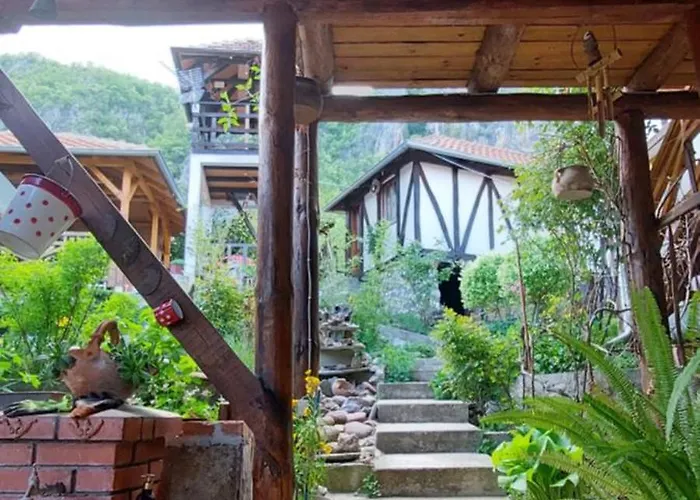 Апартаменты Golemi Kamik Vlasi 4 Пирот