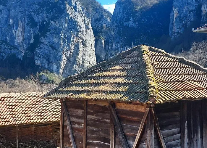 Golemi Kamik Vlasi 4 *