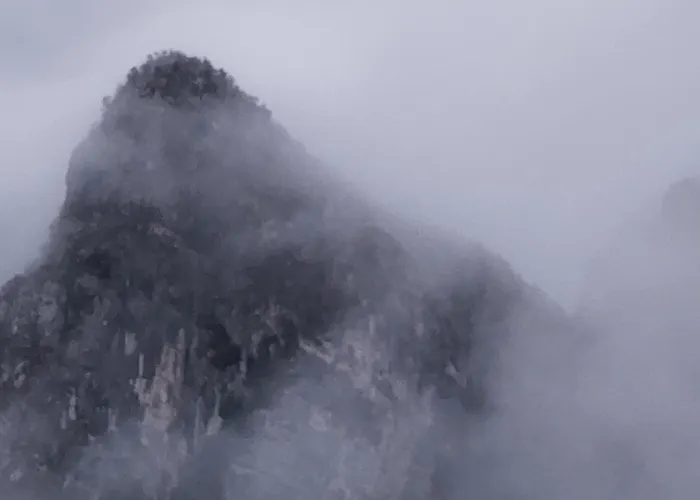 Golemi Kamik Vlasi 4 Пирот