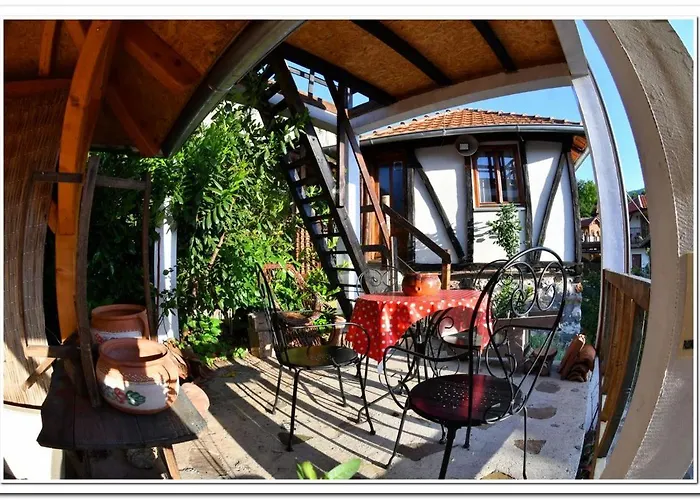 Апартаменты Golemi Kamik Vlasi 4 *